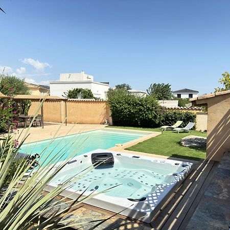 2 Hebergements - 10 Couchages - Parking, Piscine, Jacuzzi - Convivialite Roquebrune-sur-Argens Exterior foto