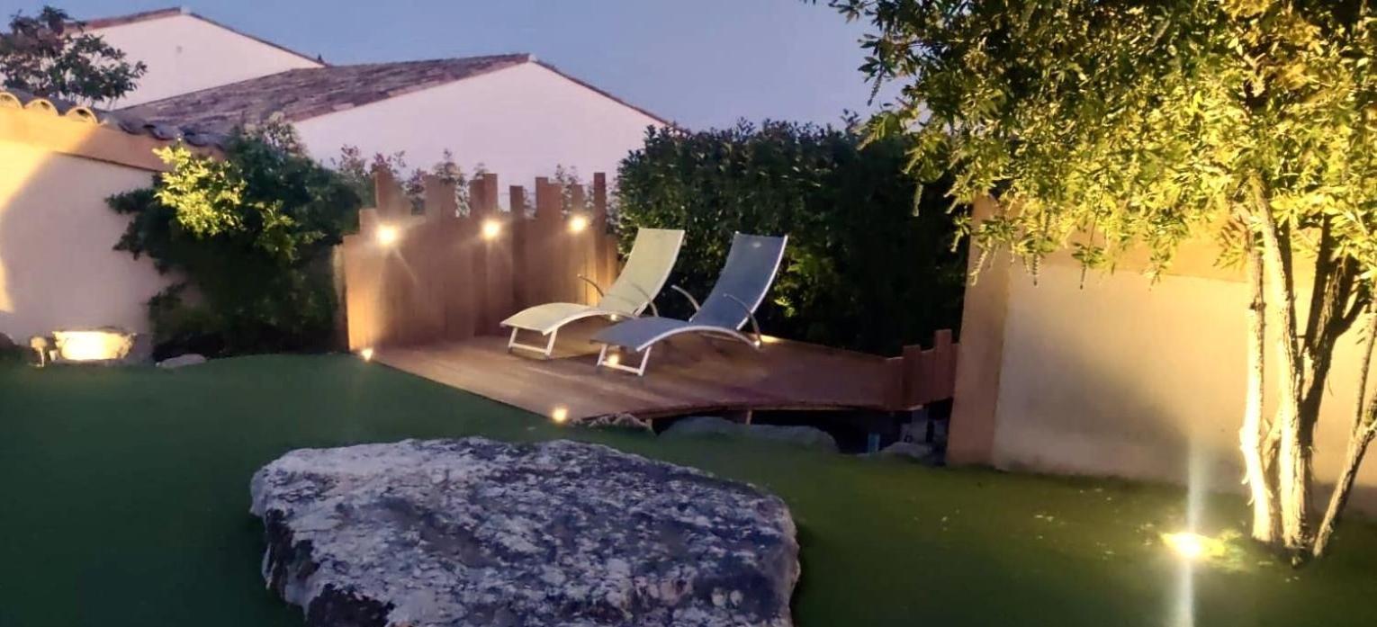 2 Hebergements - 10 Couchages - Parking, Piscine, Jacuzzi - Convivialite Roquebrune-sur-Argens Exterior foto